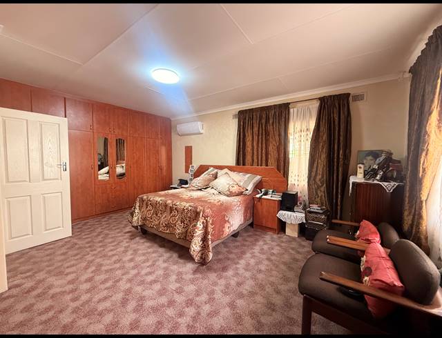 3 BEDROOM FREESTANDING FOR SALE IN HILLARY